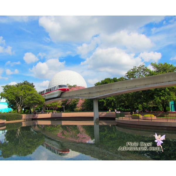 Monorail-in-epcot